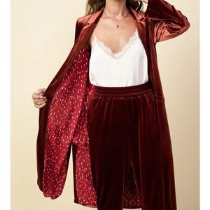 Skies Are Blue Rust Velvet Duster Coat with Inside Floral Print 23502-1